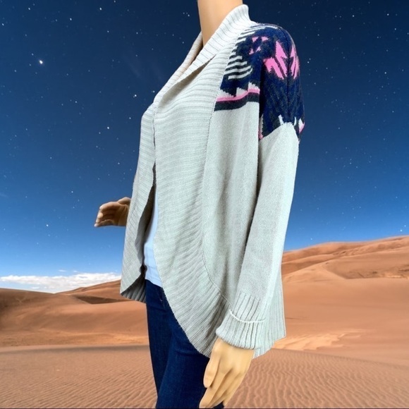 Heart N CRUSH Women’s Southwestern Design Open Front Cardigan Sweater Size Small - Picture 3 of 5